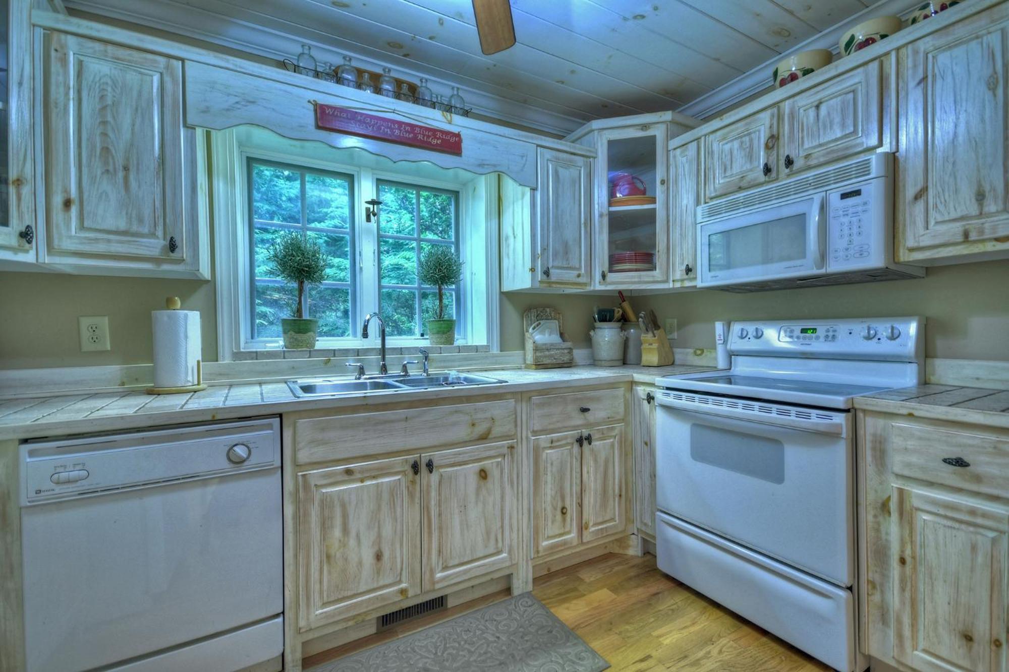 Southern Living Cottage Cozy Up By The Fire Relax On The Porch And Enjoy Peaceful Surroundings Blue Ridge Luaran gambar