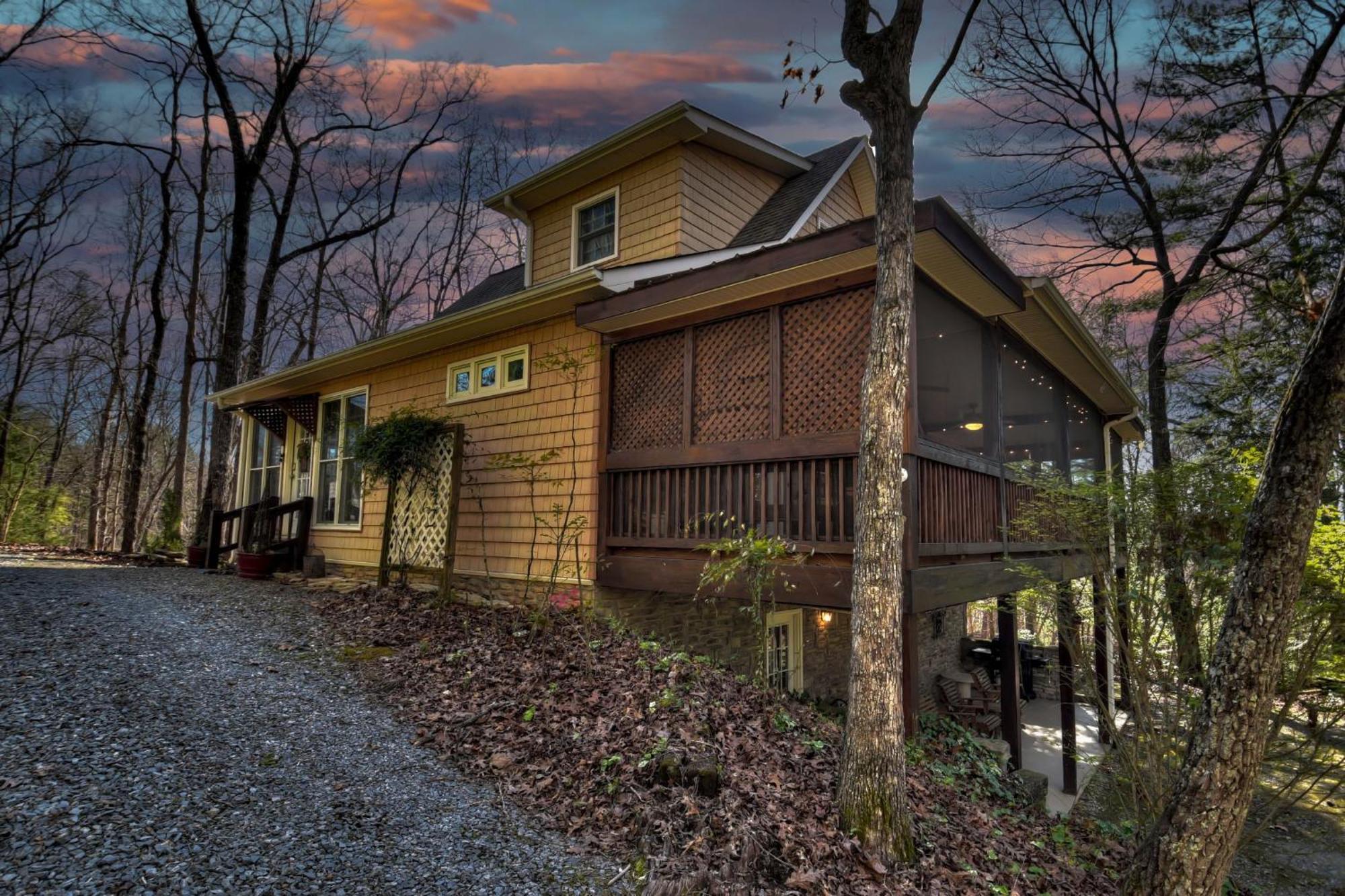 Southern Living Cottage Cozy Up By The Fire Relax On The Porch And Enjoy Peaceful Surroundings Blue Ridge Luaran gambar