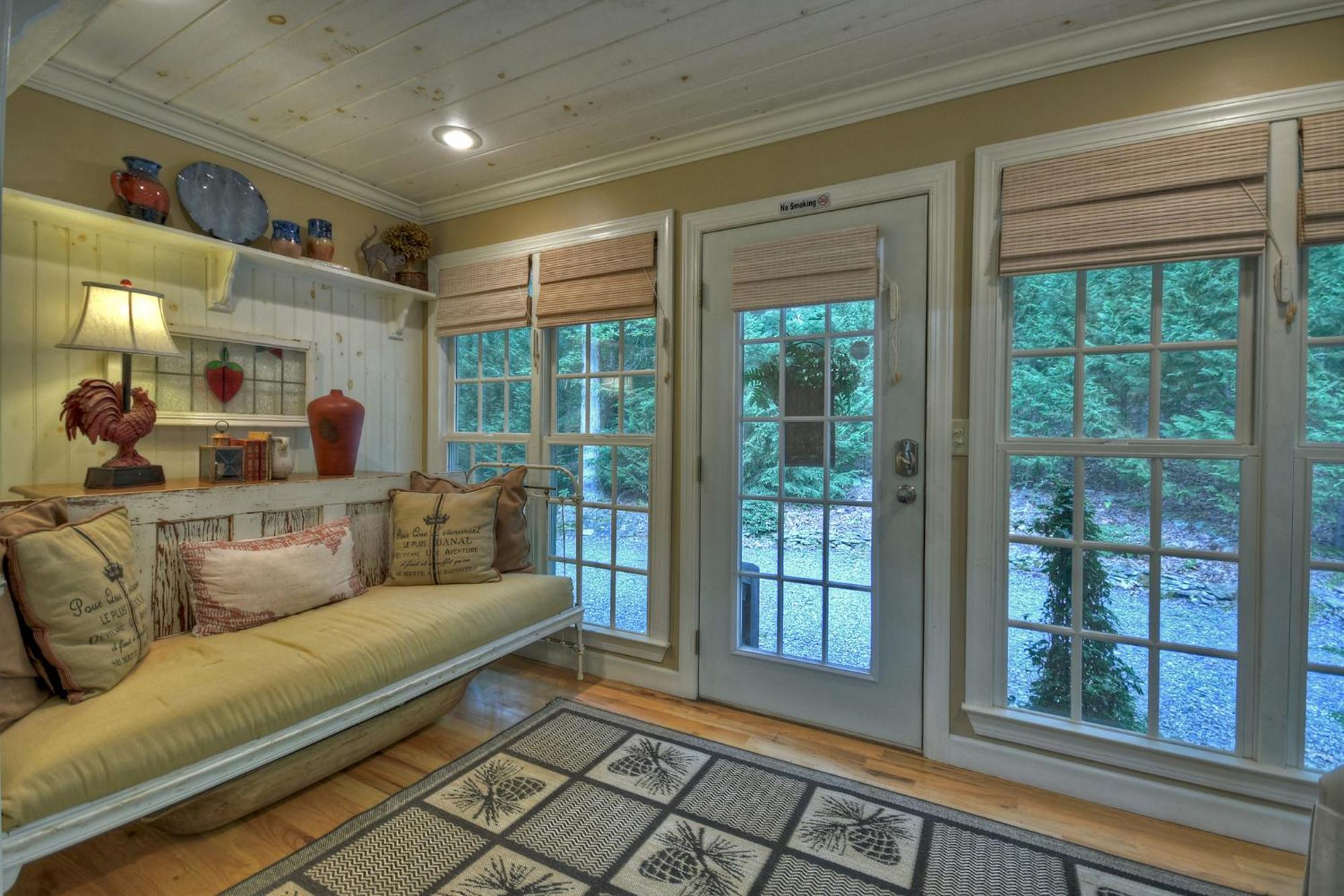 Southern Living Cottage Cozy Up By The Fire Relax On The Porch And Enjoy Peaceful Surroundings Blue Ridge Luaran gambar
